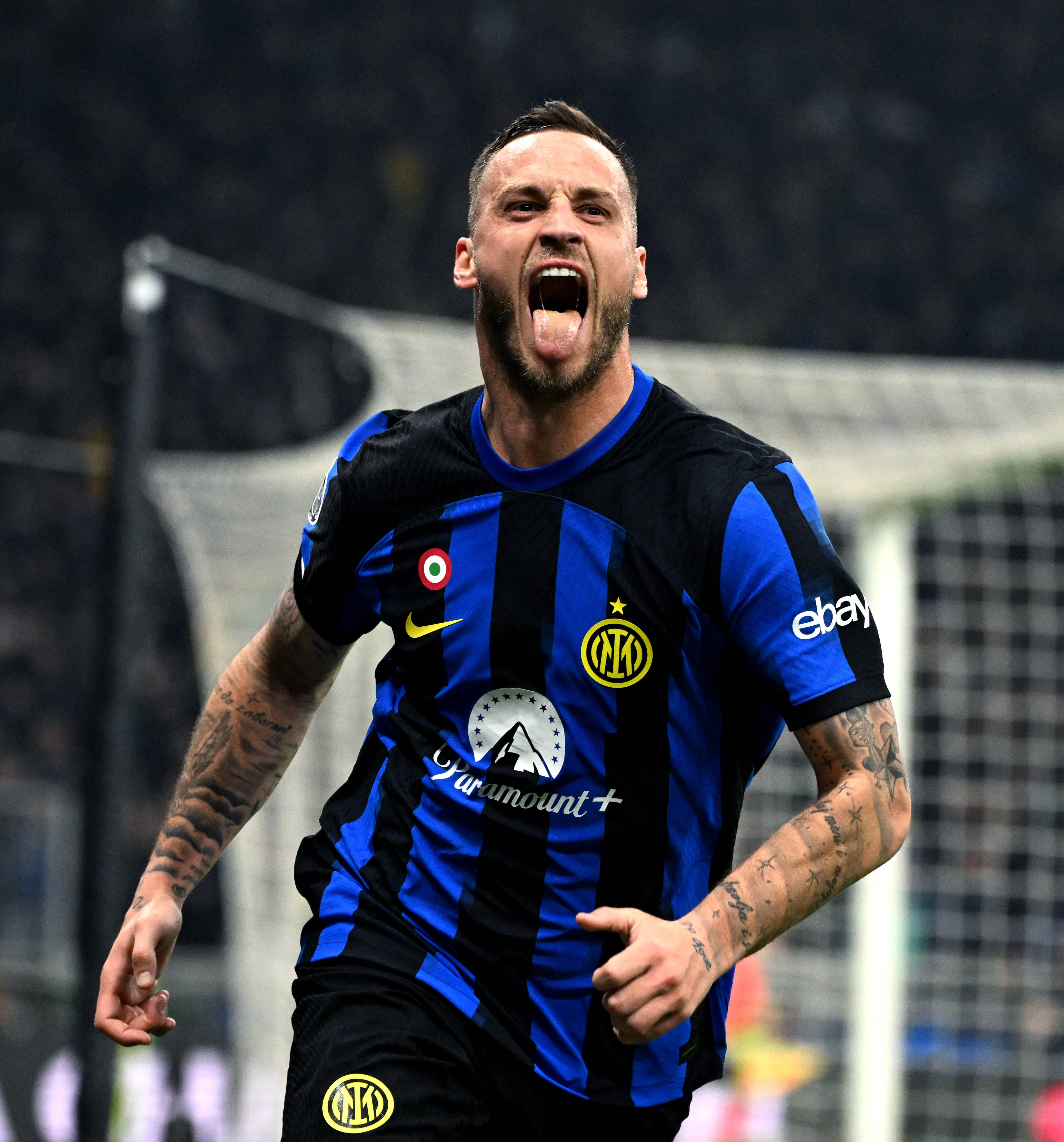 斯基拉：那不勒斯依然想租梅努，球员也想要获得更多出场机会（斯基拉：那不勒斯仍盼租借梅努，球员寻求更多出场时间）