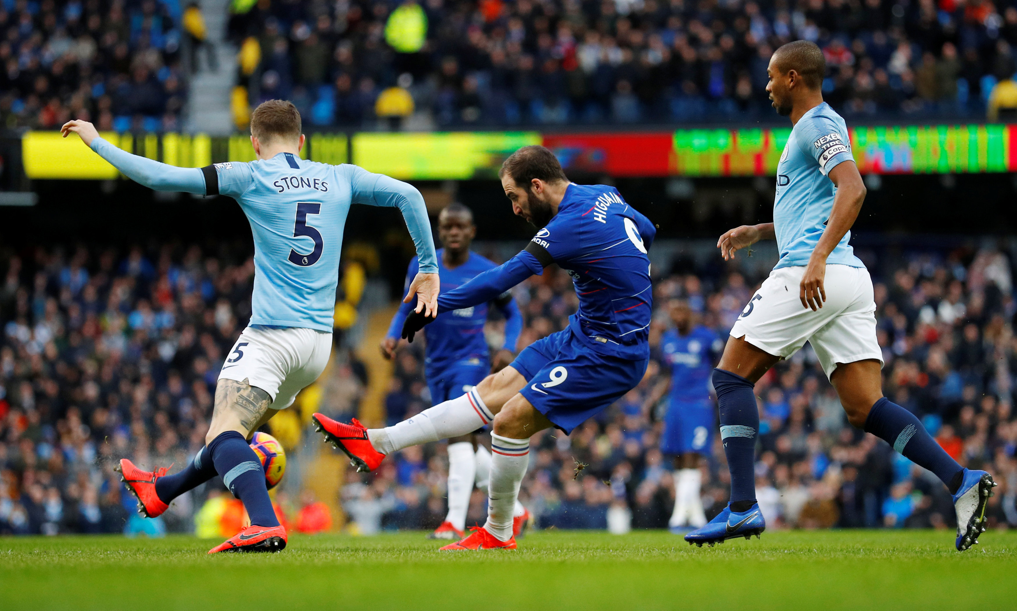 自2022年3月以来，罗马首次取得欧战客场两连胜