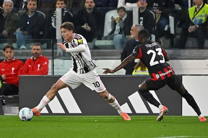 巴神、内马尔，才是最接近梅西、C罗的（距离梅西与C罗最近的，正是巴神与内马尔）