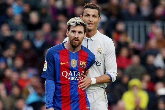 鱼缸论继续！霍伊伦双响助球队回榜首，头顶脚踢荣膺全场最佳