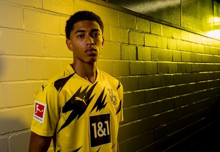 德转列未在西班牙队首秀过最贵阵容：卡雷拉斯、莫斯克拉在列（德转公布西班牙未首秀球员最贵阵容：卡雷拉斯、莫斯克拉入选）