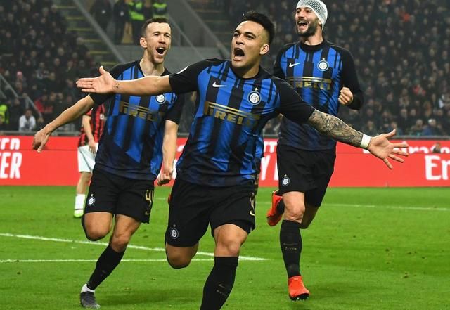 终极猜想来了：阿森纳掉链子无缘冠军VS英超夺冠，你选哪个？（终极抉择：阿森纳是再度掉链无冠，还是捧起英超桂冠？）