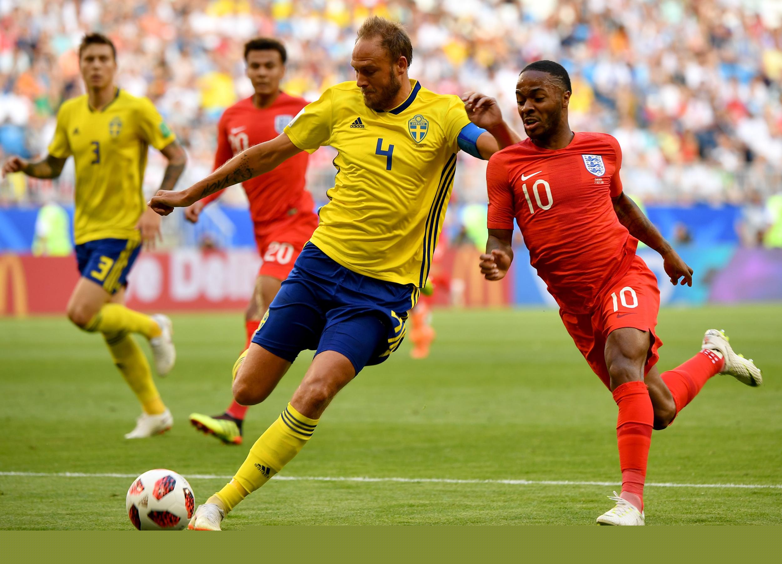 国安官方：李磊右大腿股二头肌拉伤，预计伤缺4周（北京国安通报：李磊右大腿股二头肌受伤，预计休战4周）