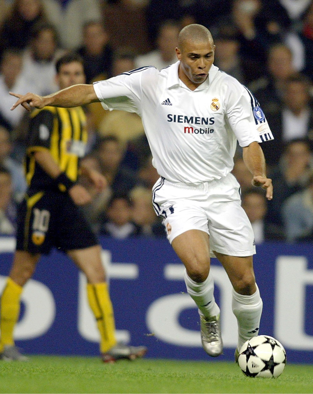 帕尔马vs乌迪内斯：库特罗内、马特奥-佩莱格里诺首发，扎尼奥洛、阿蒂尔-阿塔出战（帕尔马战乌迪内斯：库特罗内、马特奥-佩莱格里诺先发，扎尼奥洛与阿蒂尔-阿塔登场）