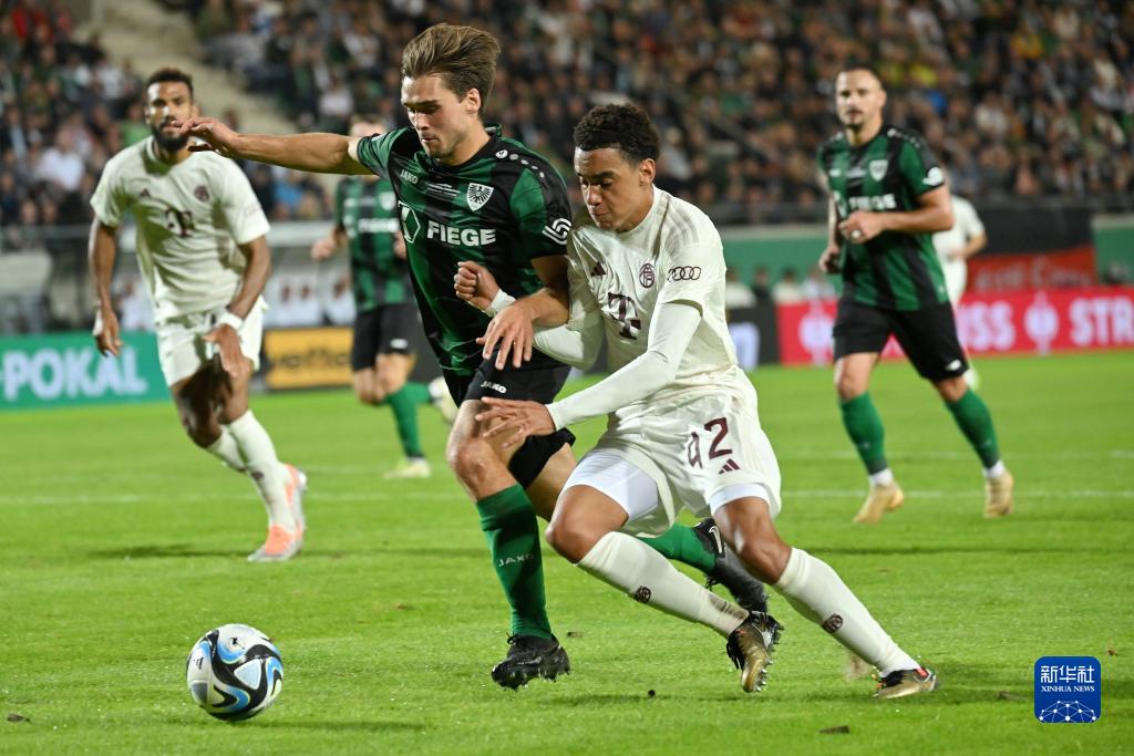 足球欧冠最新积分榜出炉，两大豪门濒临淘汰（欧冠最新积分榜揭晓，两大豪门命悬一线）