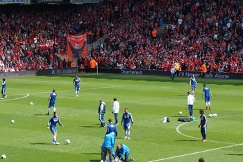 新鹏城vs成都：三外援PK四外援，韦世豪、杨明洋出战（新鹏城迎战成都：三外援对决四外援，韦世豪、杨明洋登场）