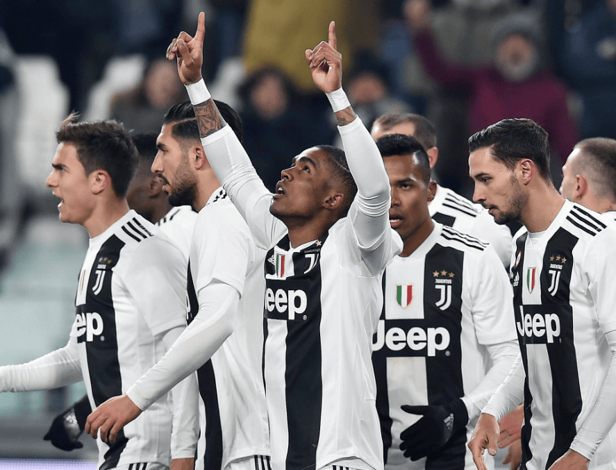 一镜到底！阿莫林带你看看，这个赛季曼联战胜了哪些对手：（跟着阿莫林一镜到底，回顾曼联本赛季击败的对手）