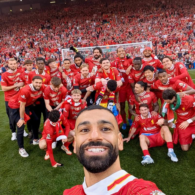 大乌龙！勇士队记：库里是左腿遭遇股四头肌挫伤，而不是右腿（闹乌龙！勇士记者更正：库里伤在左腿股四头肌，非右腿）