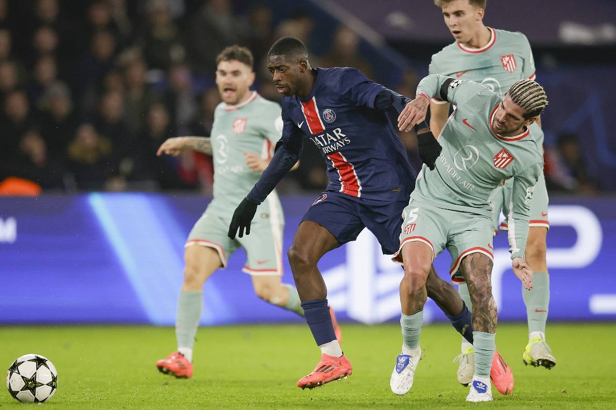 “黄袍”加身，里约热内卢基督像穿上黄潜球衣（里约基督像披上黄潜战袍）