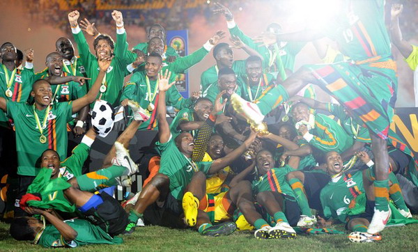 表现不稳，世体：巴萨对巴尔德和孔德当前展现的水平感到担忧（状态起伏，世体：巴萨担忧巴尔德与孔德当下的竞技水平）