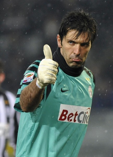 记者：施洛特贝克随队参加德国队训练，基米希继续缺席（记者：施洛特贝克已随德国队合练，基米希仍缺席）