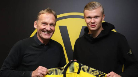 佩杜拉：尤文冬窗想补强中场、右后卫、中卫，已瞄准多名球员（佩杜拉：尤文冬窗锁定多名引援目标，重点补强中场、右后卫与中卫）